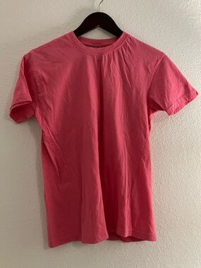 Women's Pink T-shirt